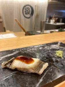鮨 鈴な凛