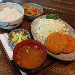 居食処 まんなか屋