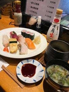 Sushi Dining 蛇の目