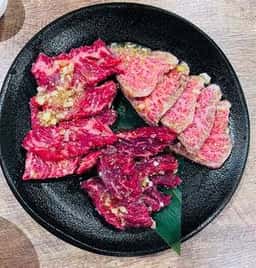焼肉 炭次郎