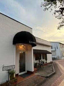 Le petit cafe Kanon