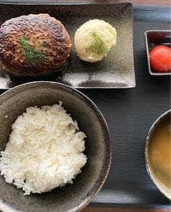 コンナトコロニハンバーグ