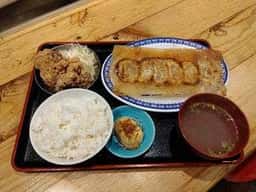 牛羽餃子おがわ