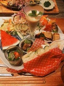 IVY'S PLACE cafe
