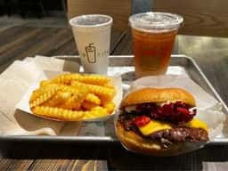 シェイクシャック 梅田阪神店