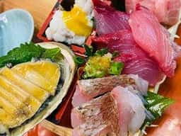 シ酉角刀牛