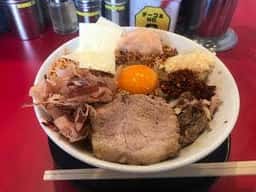豚まぜそば×豚ラーメン ブタギドラ