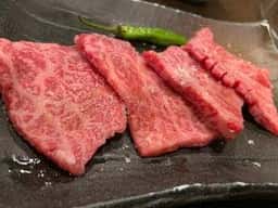炭火焼肉エイト