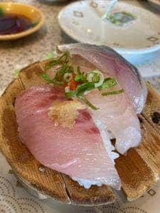 回転寿司 魚磯 富士店