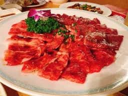 炭火焼肉 新宿柳苑 黒毛和牛専門店