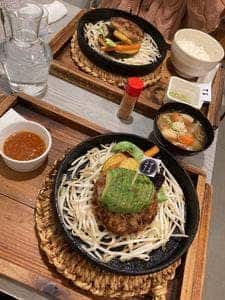 ばーぐ屋 ぶりこ