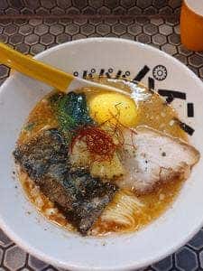 パイナップルラーメン屋さん パパパパパイン