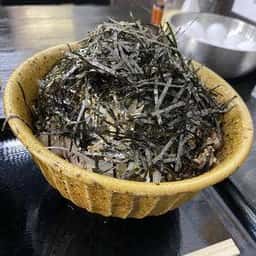 なぜ蕎麦にラー油を入れるのか。富士店