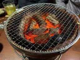 炭火焼きホルモン べした