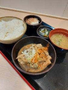 ゆで太郎 もつ次郎 川崎砂子店