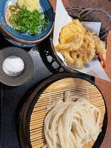 讃岐うどんと地鶏丼の店 香房