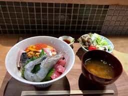 食間や