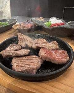 創作鉄板ダイニングLEEDS