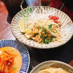 民藝とタイ料理 コイコイ商店