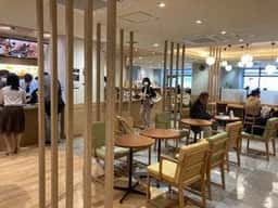 カフェ・ド・クリエ ホピタル 慶應義塾大学病院店