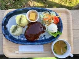 粟ケ岳 茶草場テラス-かっぽしテラス-