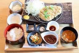 呑めるとんかつ屋 林家
