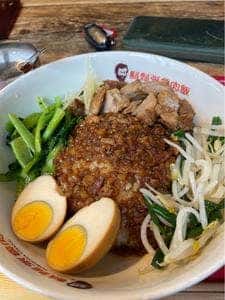 鬍鬚張魯肉飯 金沢工大前店