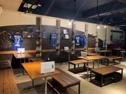 Sports & music cafe 12 -twelve-