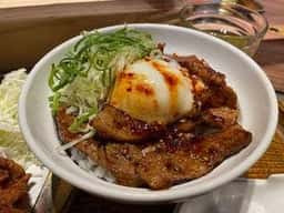 精肉屋の焼肉丼おぼや 元町店