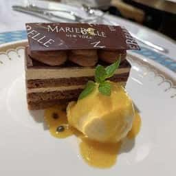 Mariebelle the Lounge