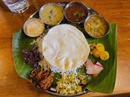 スパイスとお酒 食楽たべ