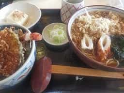 じんじゃ前更科