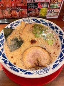 九州ラーメン 亀王 堂島店