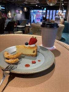 スマホとカフェ。