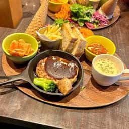 スズカフェ 神南