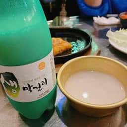298円均一韓国酒場 韓無量 小田原店