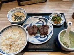 牛たんとろろ麦めし ねぎし 原宿店