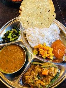 インドカレー デヴィ DEVI