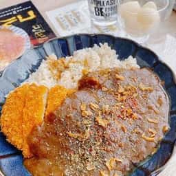 穴場のカレーかふぇ コルリ