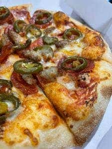 ドミノ・ピザ 上白根店