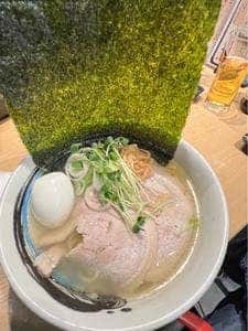 海鮮レアカツ 手巻きずし KITSUNE