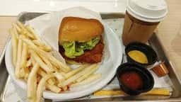 チャーリーズ フライドチキン＆バーガー 広島アルパーク店