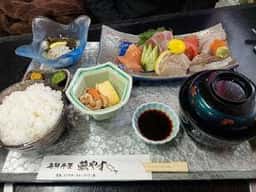 海鮮丼屋 魚魚やす