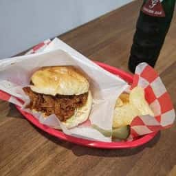 NEW NEW YORK CLUB DELI＆GROCERRY