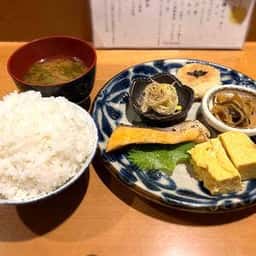 おかずや つきみ
