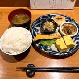 おかずや つきみ