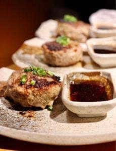 ホルモン焼肉 富や 栄店