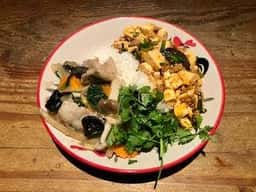 アジアン屋台 ウータン食堂