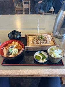 手打ち信州そば いいだや