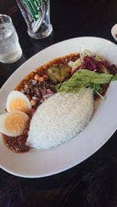 Wine & Curry Stand カドノ